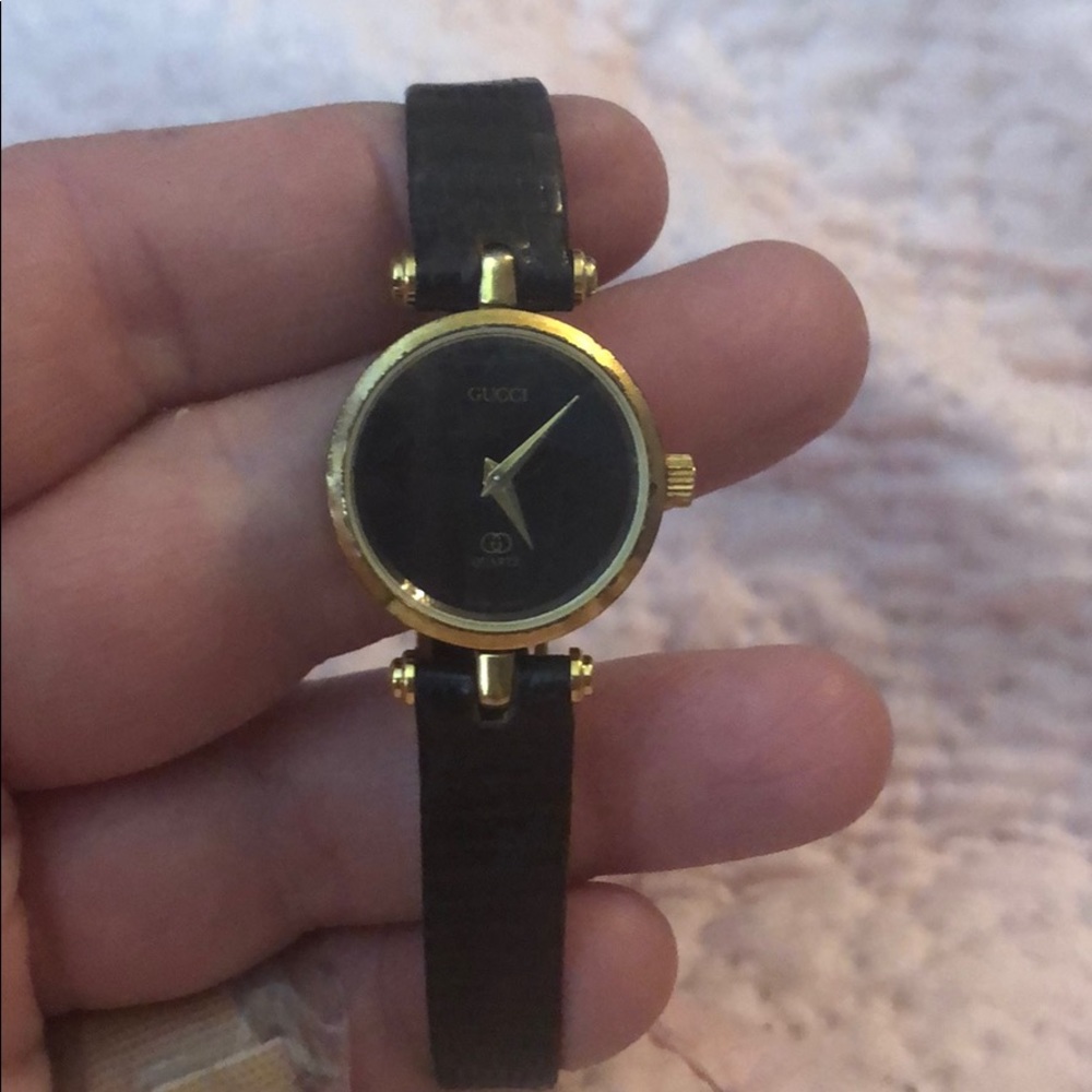 Vintage 1980 GUCCI watch - one owner - Authentic